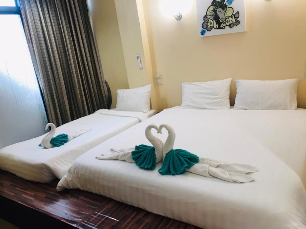 Happy Holidays Hotel パトン エクステリア 写真